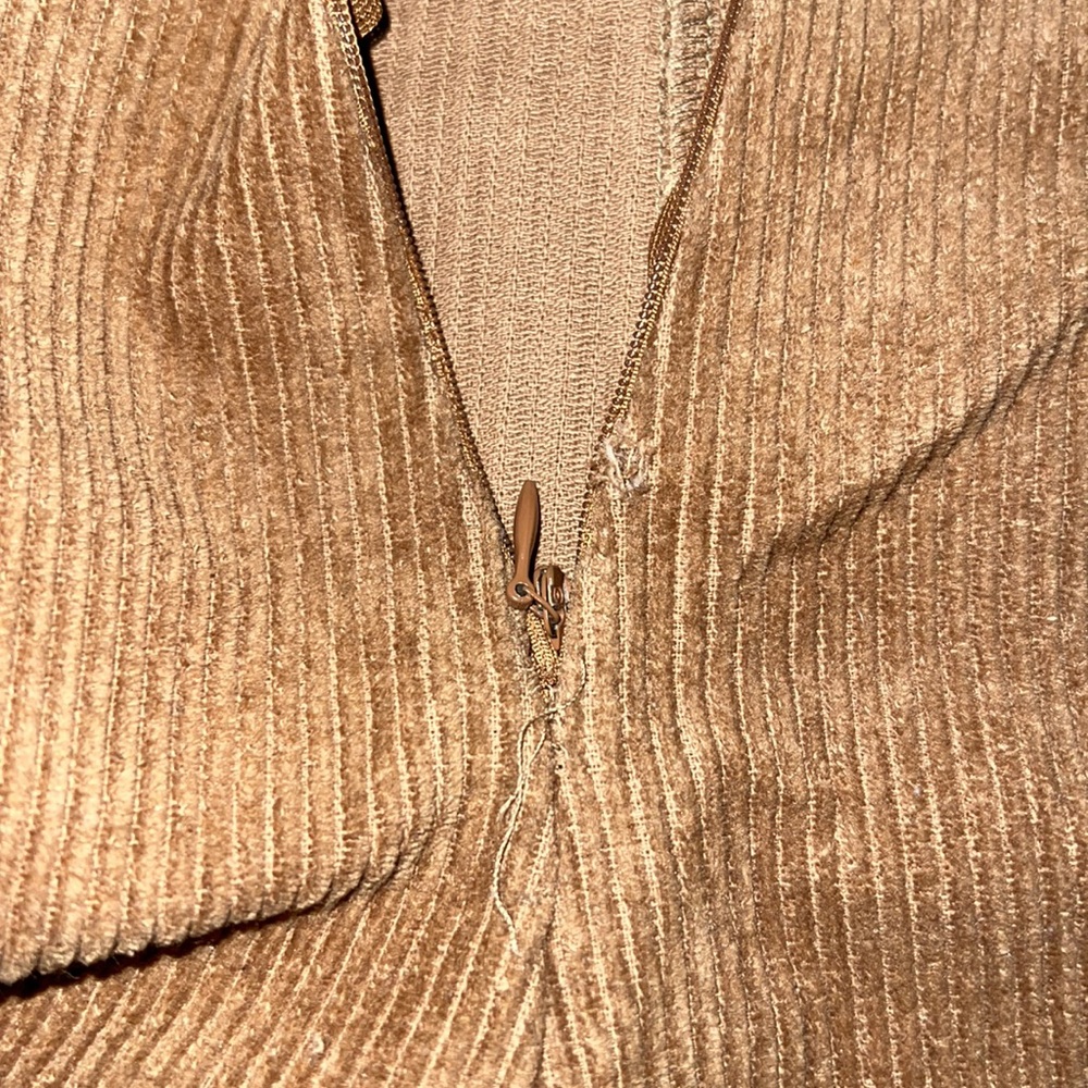 Skirt/Short - Picture 4 of 4